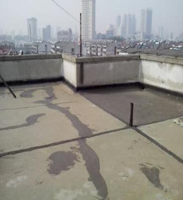 高县漏水维修 楼顶漏水是什么原因，楼顶漏水维修方法是什么?